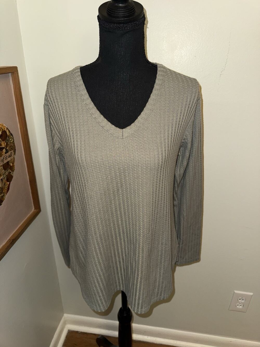 Chaser Green V-neck Textured Waffle Knit Long Sleeve Top Women's Small